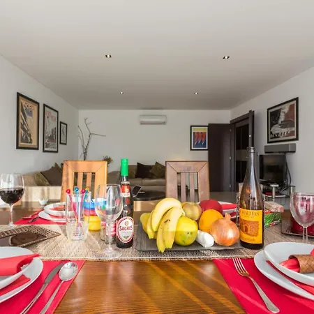 Sunny 2 Bed Spacious Tavira
